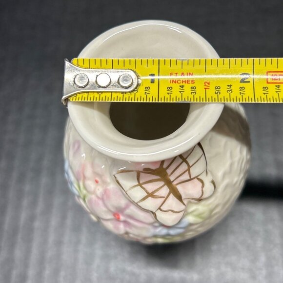 Vintage Porcelain Bud Vase Butterfly Flower Pattern Cream Pink 5'' - Set Of 2 - Picture 7 of 7